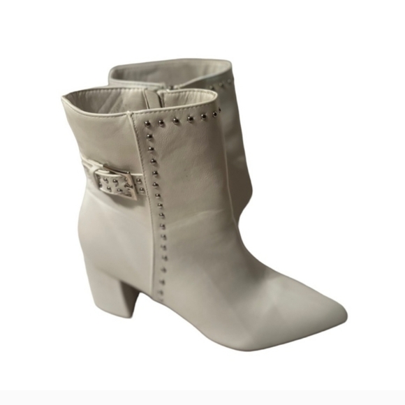 White Ankle Boots Size 8.5 by Olivia & Kate - Picture 2 of 8